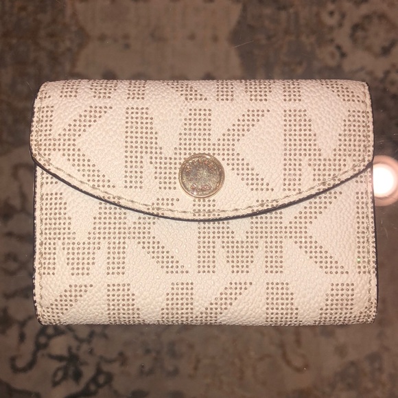 Michael Kors card holder/wallet - Picture 1 of 3